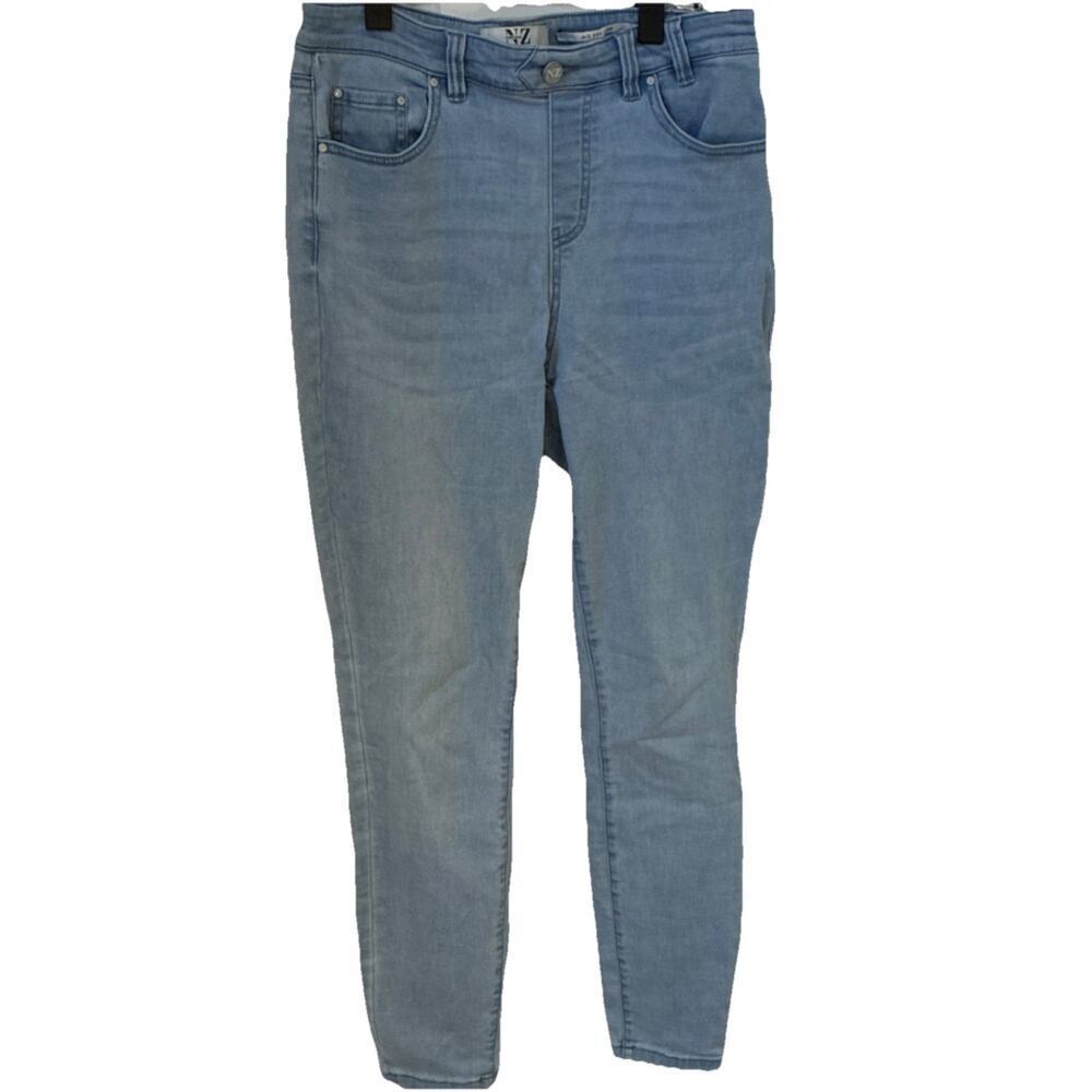 NIC+ZOE Pull On Women’s Denim Light Blue Skinny Jeans mid rise Slim size 29